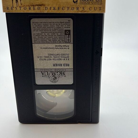 Red River (VHS,, Western Legends) Movie JOHN WAYNE - Picture 3 of 3
